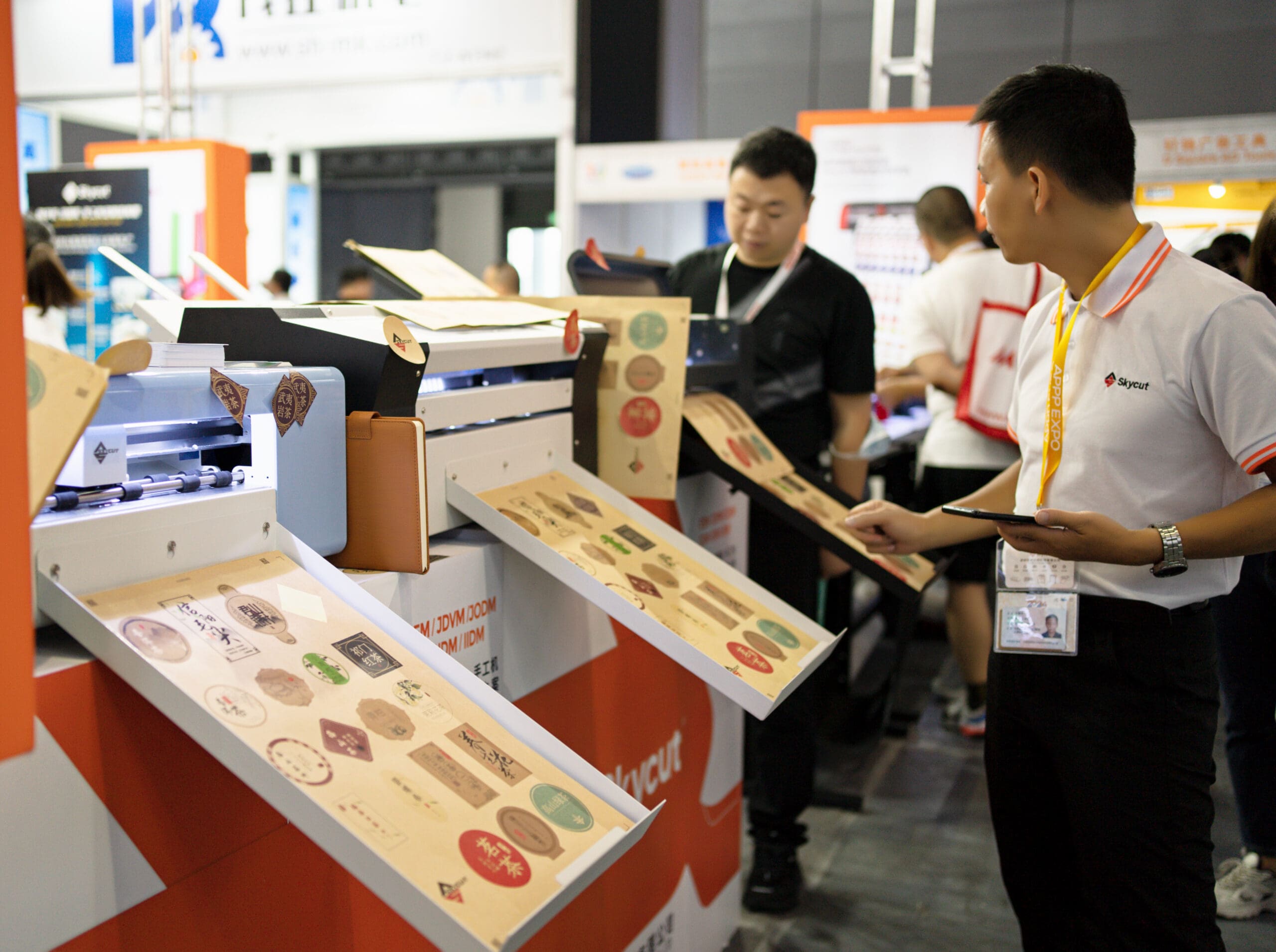 Skycut's Cutting Plotter: Versatile Applications Across 300+ Materials, Pioneering Industry Innovation. - 3 Craft Cutter Cutting Plotter Screen Film Cutter 1